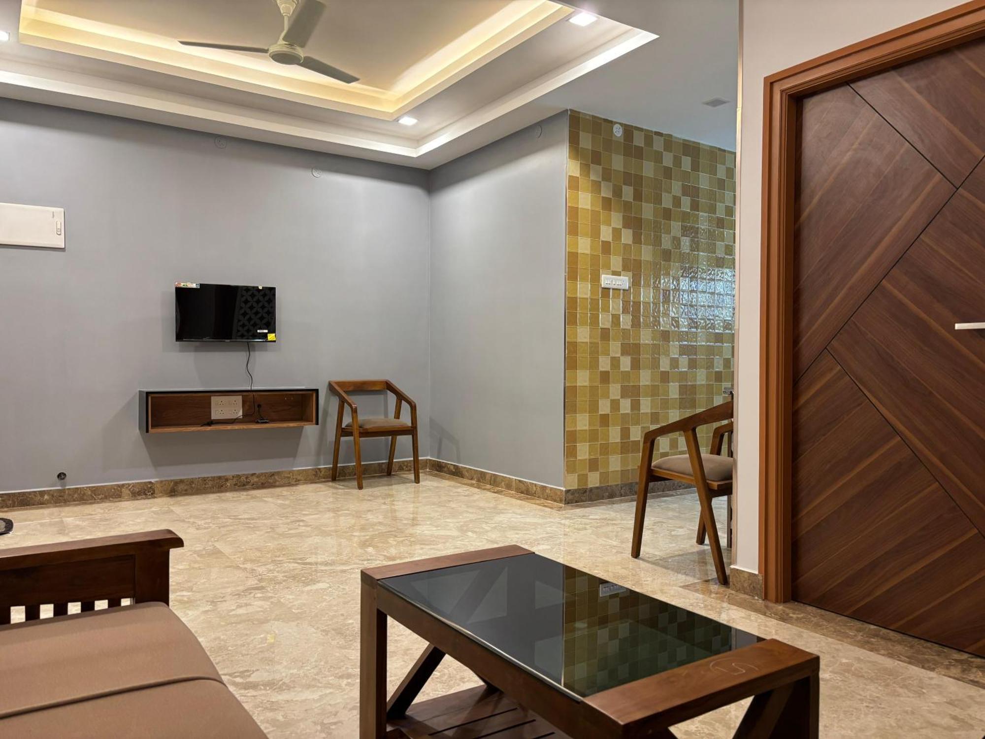 Srirangam Nandavanam Service Apartments Tiruchirappalli Екстер'єр фото