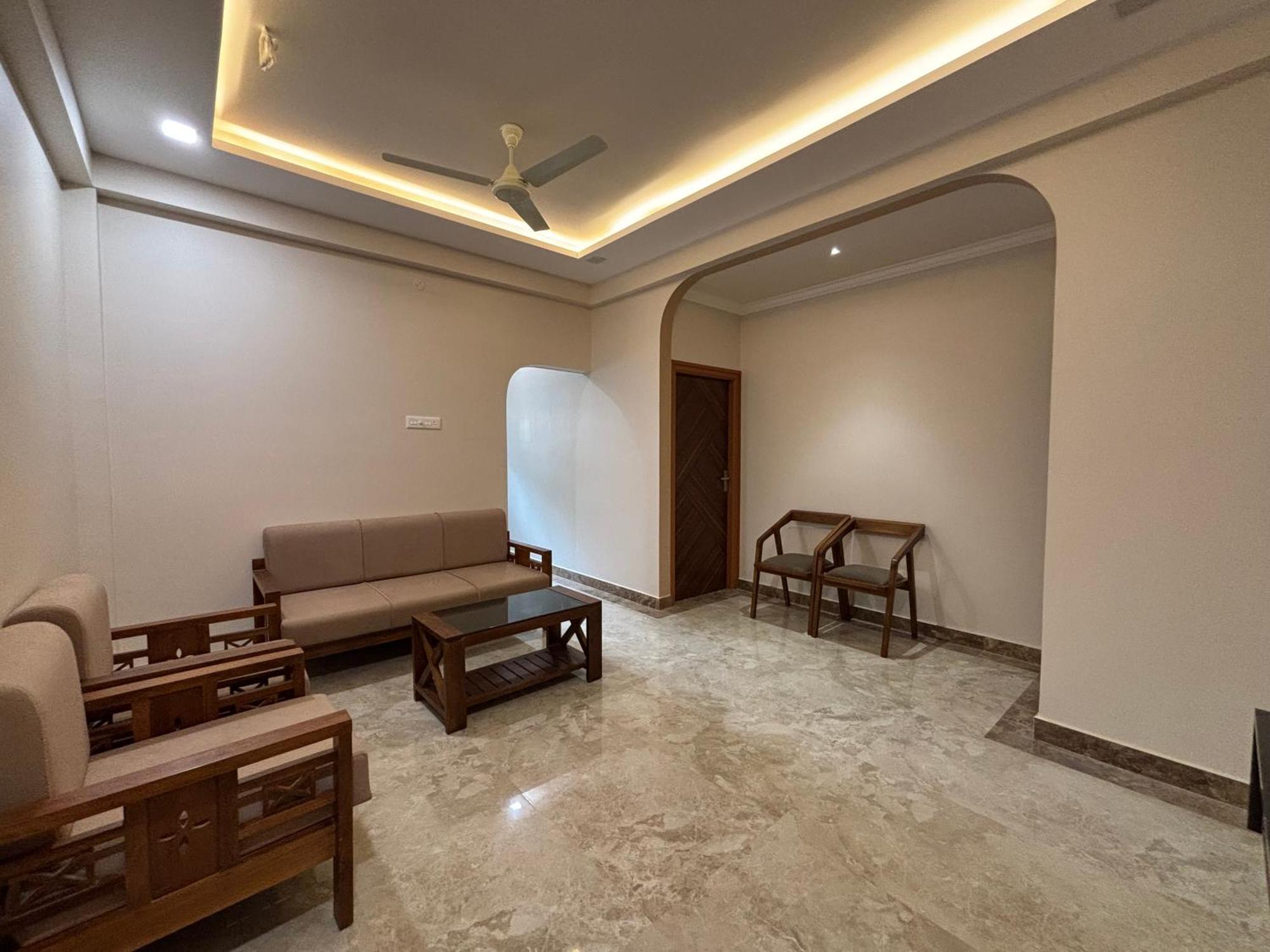 Srirangam Nandavanam Service Apartments Tiruchirappalli Екстер'єр фото